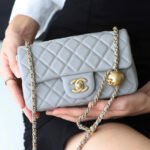 {Style No: 8EAX7B7X} FLAP BAG 20CM GREY LAMBSKIN GOLD HARDWARE