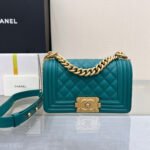 {Style No: VB5N3KDV} BOY BAG SMALL 20 DARK GREEN CAVIAR GOLD HARDWARE