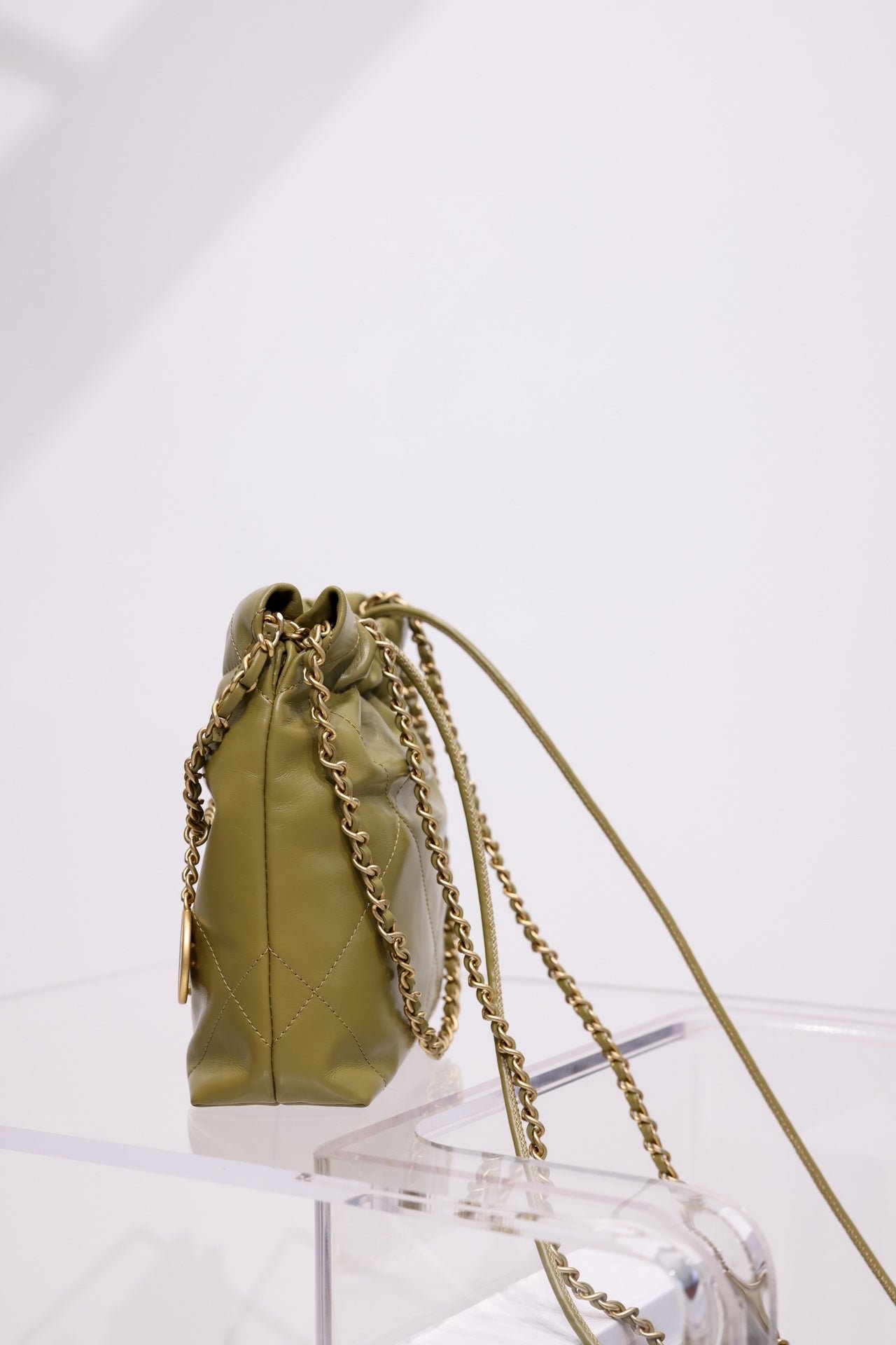 {Style No: WW5VXF8O} CC HOBO BAG 22 KHAKI LAMBSKIN GOLD HARDWARE 20CM - Image 5