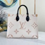 {Style No: DOQ4WNRA} ONTHEGO 35 WHITE BROWN MONOGRAM CANVAS