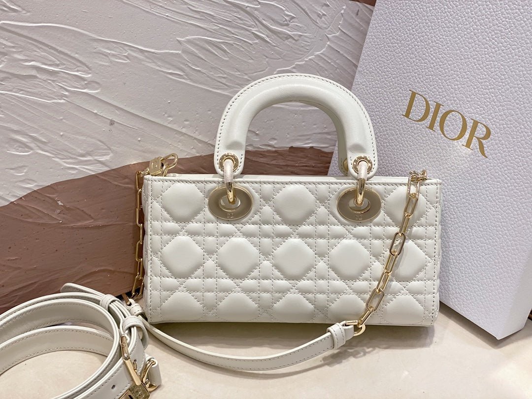 {Style No: FU8DNF4D} MICRO LADY D-JOY 16.5 WHITE LAMBSKIN - Image 4