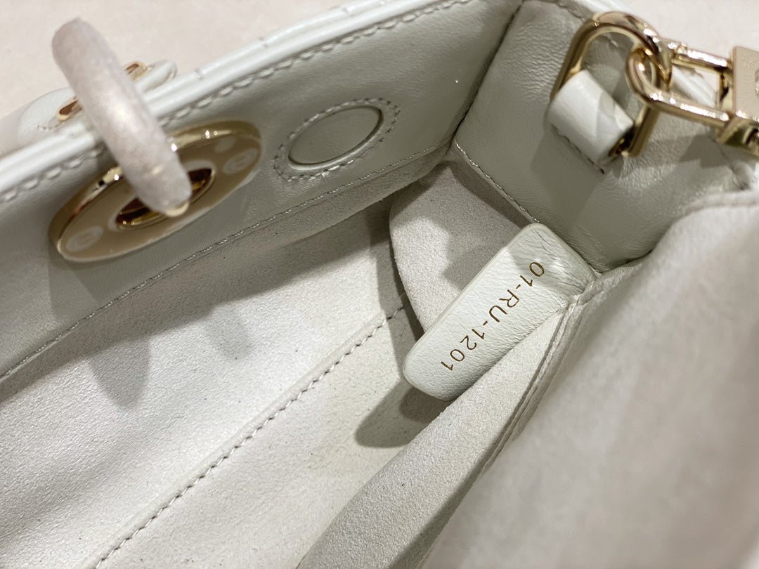 {Style No: FU8DNF4D} MICRO LADY D-JOY 16.5 WHITE LAMBSKIN - Image 8