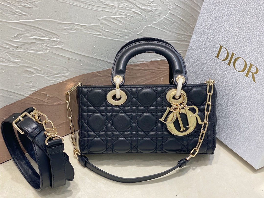 {Style No: 9HDGYGOR} SMALL LADY D-JOY 22 BLACK LAMBSKIN - Image 2