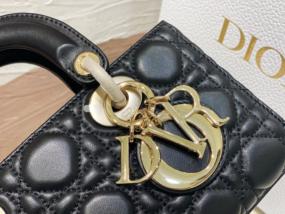 {Style No: 9HDGYGOR} SMALL LADY D-JOY 22 BLACK LAMBSKIN - Image 3