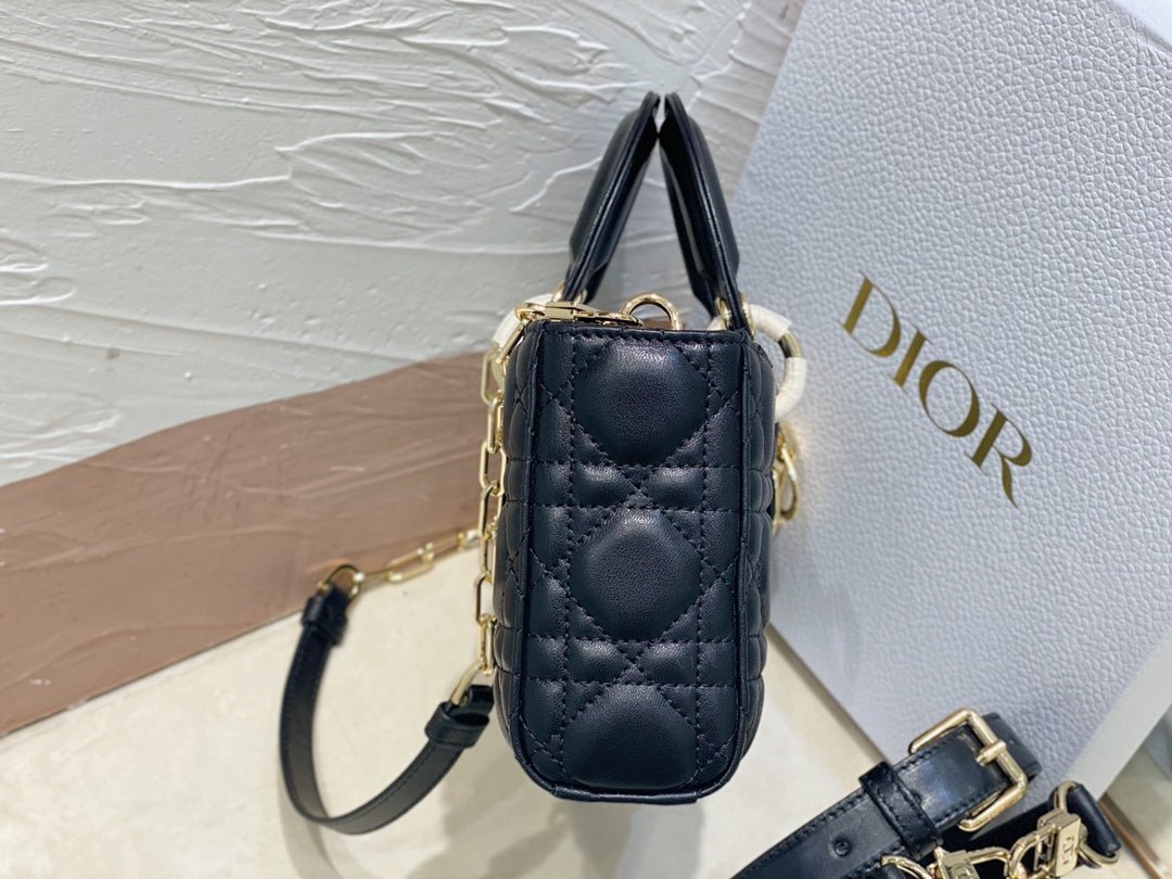 {Style No: 9HDGYGOR} SMALL LADY D-JOY 22 BLACK LAMBSKIN - Image 4