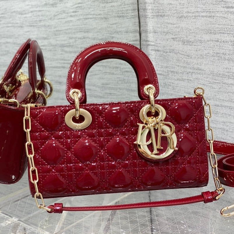 {Style No: GLR7VQFY} SMALL LADY D-JOY 22 RED PATENT CALFSKIN
