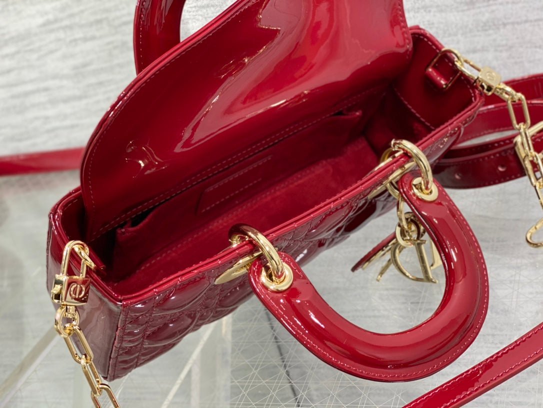 {Style No: GLR7VQFY} SMALL LADY D-JOY 22 RED PATENT CALFSKIN - Image 8