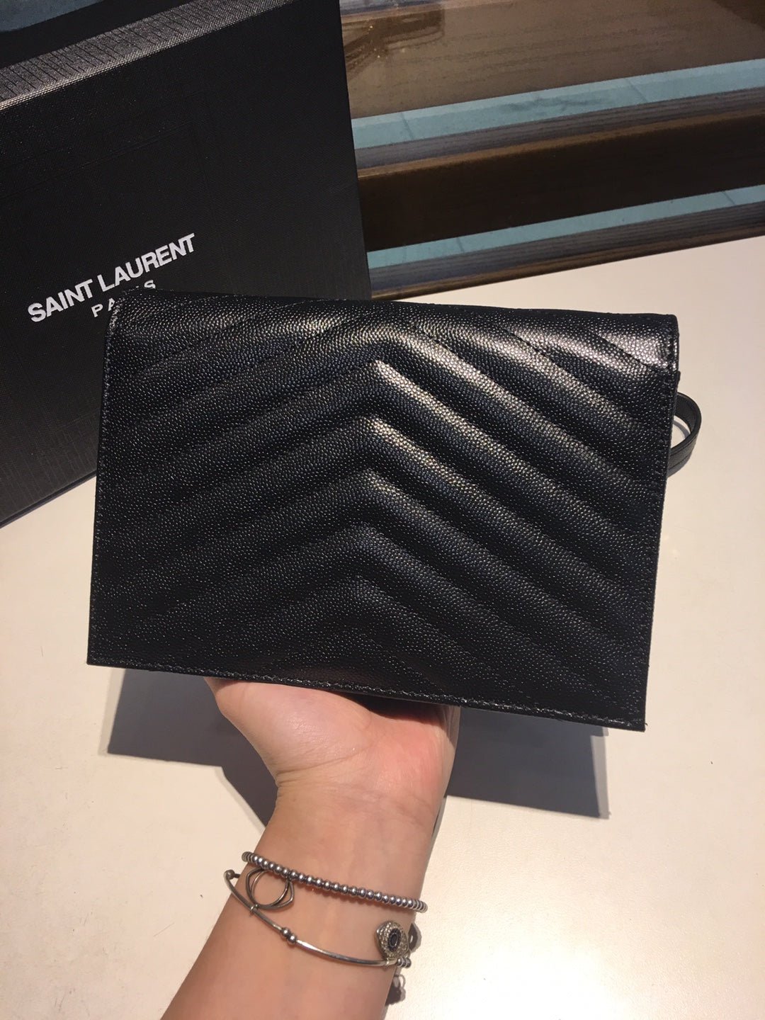 {Style No: 8K7TRMNH} AVIAR 19 CHAIN BAG IN BLACK CALFSKIN - Image 3