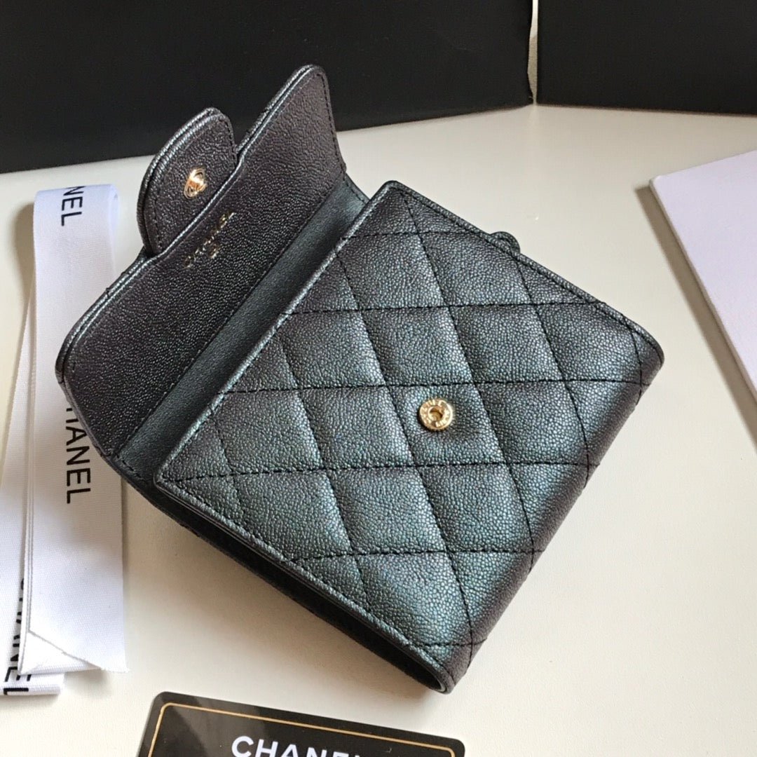 {Style No: N48AOH6S} CC FLAP CARD HOLDER 11.5 BLACK GRAINED CALFSKIN GOLD ICON - Image 7