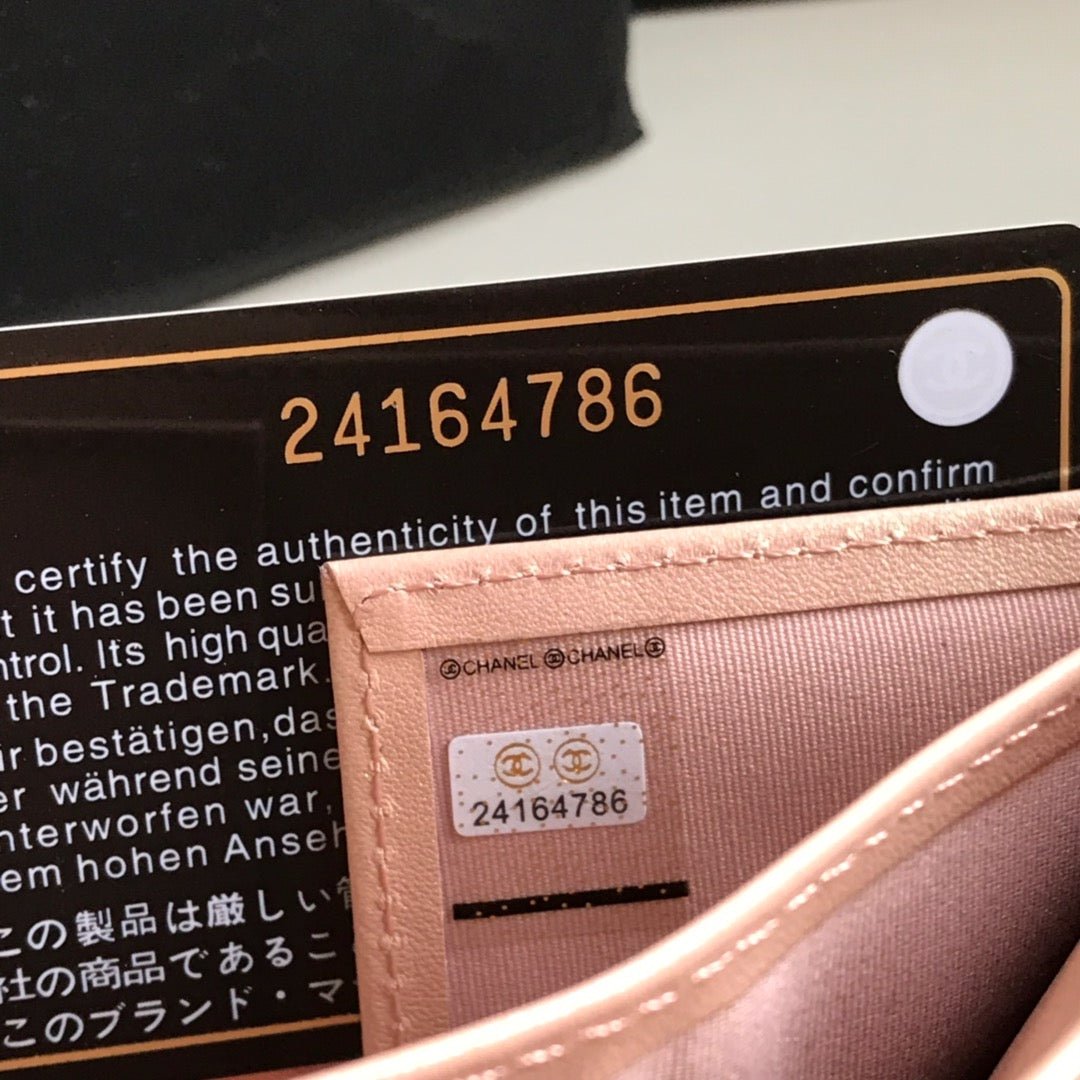 {Style No: RCRRCG4M} CC FLAP CARD HOLDER 11.5 PALE PINK GRAINED CALFSKIN GOLD ICON - Image 9