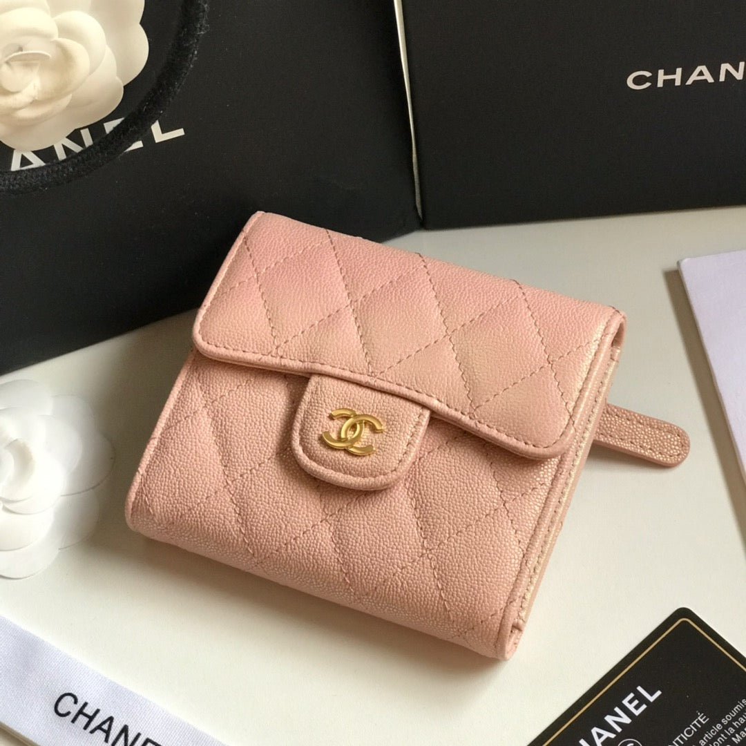 {Style No: RCRRCG4M} CC FLAP CARD HOLDER 11.5 PALE PINK GRAINED CALFSKIN GOLD ICON