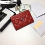 {Style No: 6YS5ZWK4} CC CARD HOLDER 11.2 RED CALFSKIN SILVER ICON