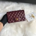{Style No: O4JMK8HS} CC MINI 20 BAG IN RED BROWN CALFSKIN GOLD HARDWARE