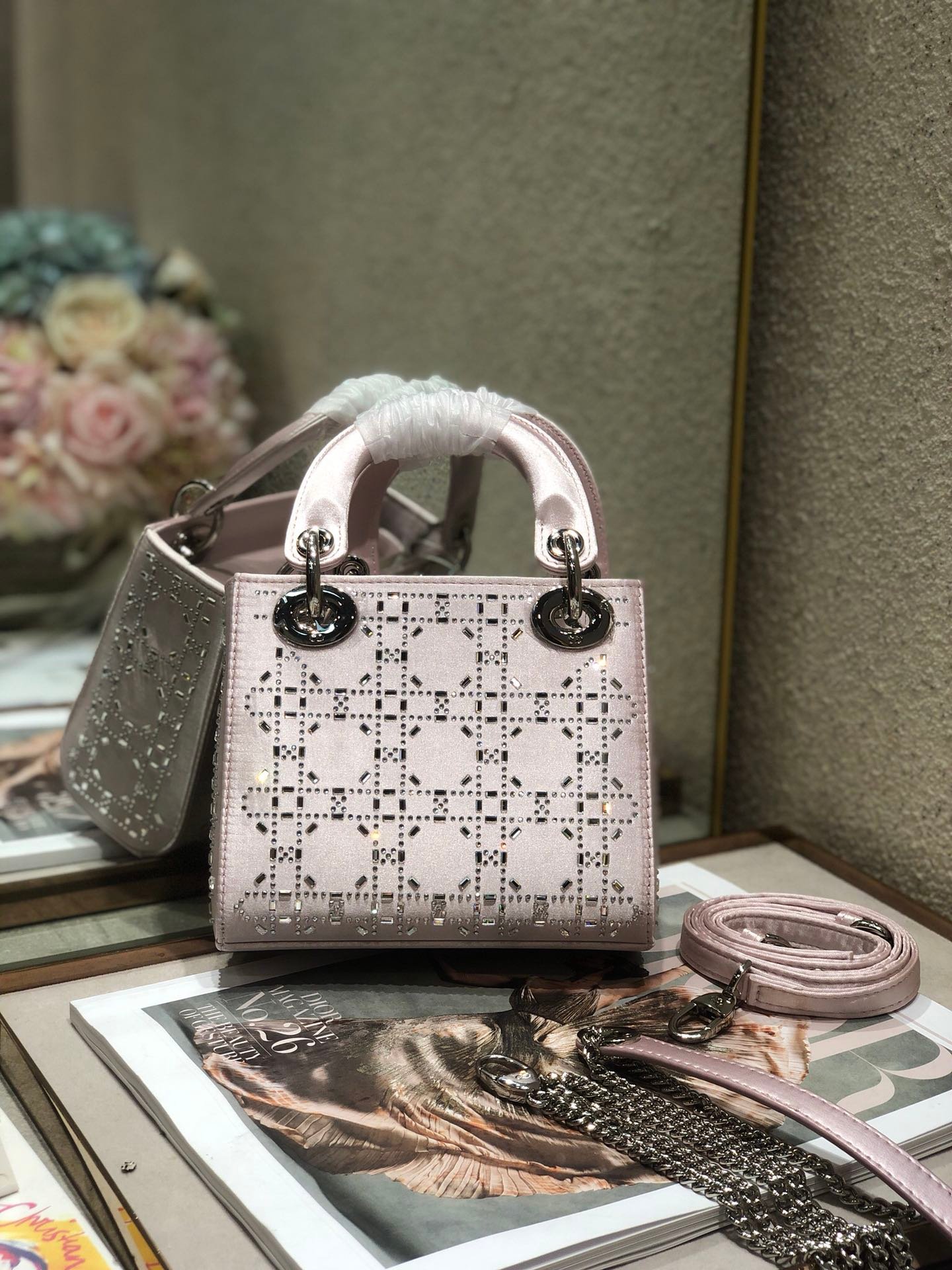 {Style No: X6ZG81TB} LADY 24 HANDBAG EMBOSSED DIAMOND IN SILVER CALFSKIN - Image 6