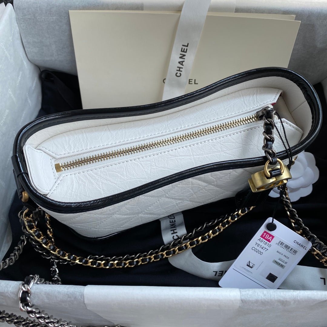 {Style No: IY65WDXF} CC ABRIELLE MINI 20 HOBO BAG IN WHITE MIX BLACK CALFSKIN - Image 7