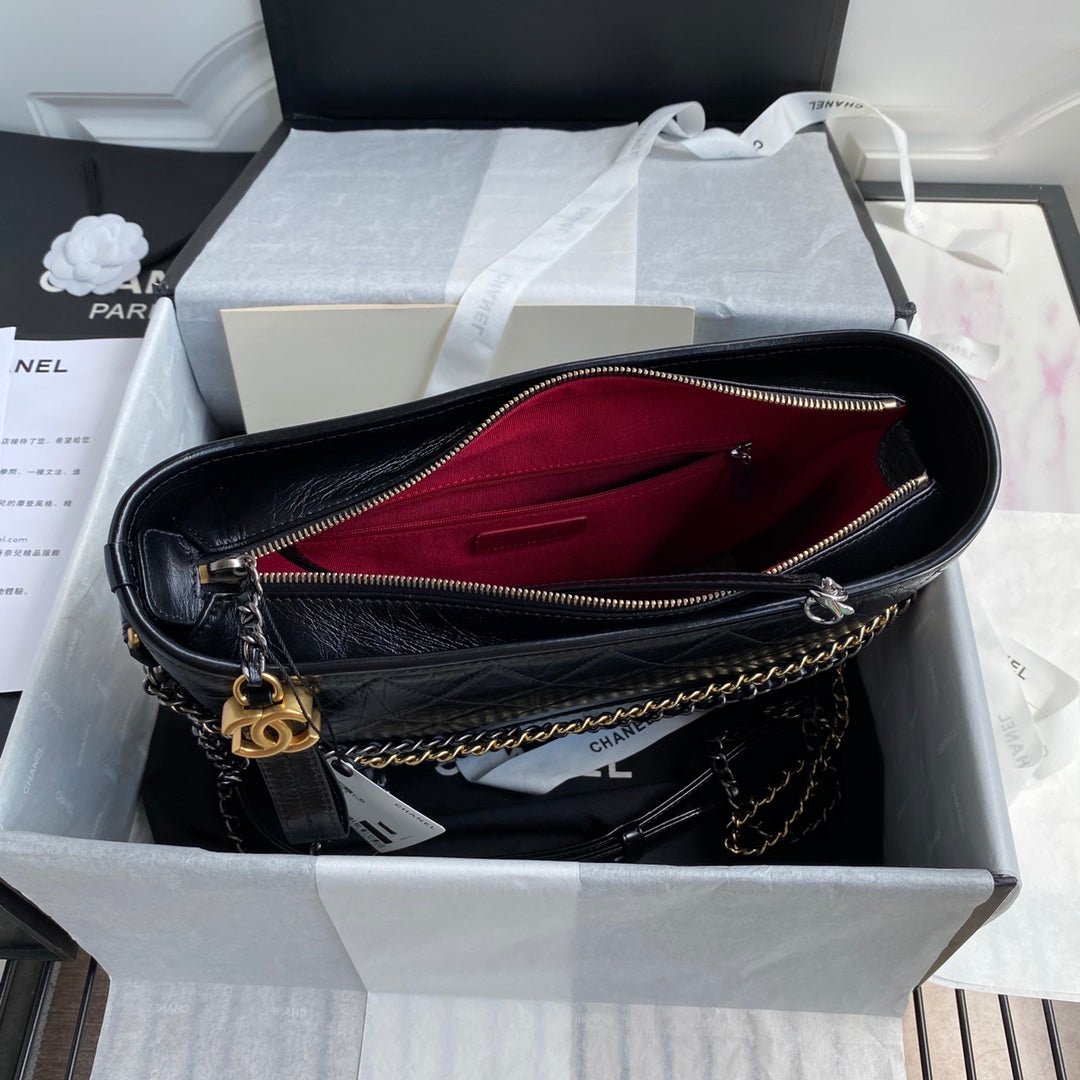 {Style No: 8KLB73EN} CC GABRIELLE MEDIUM 28 HOBO BAG IN BLACK CALFSKIN - Image 7