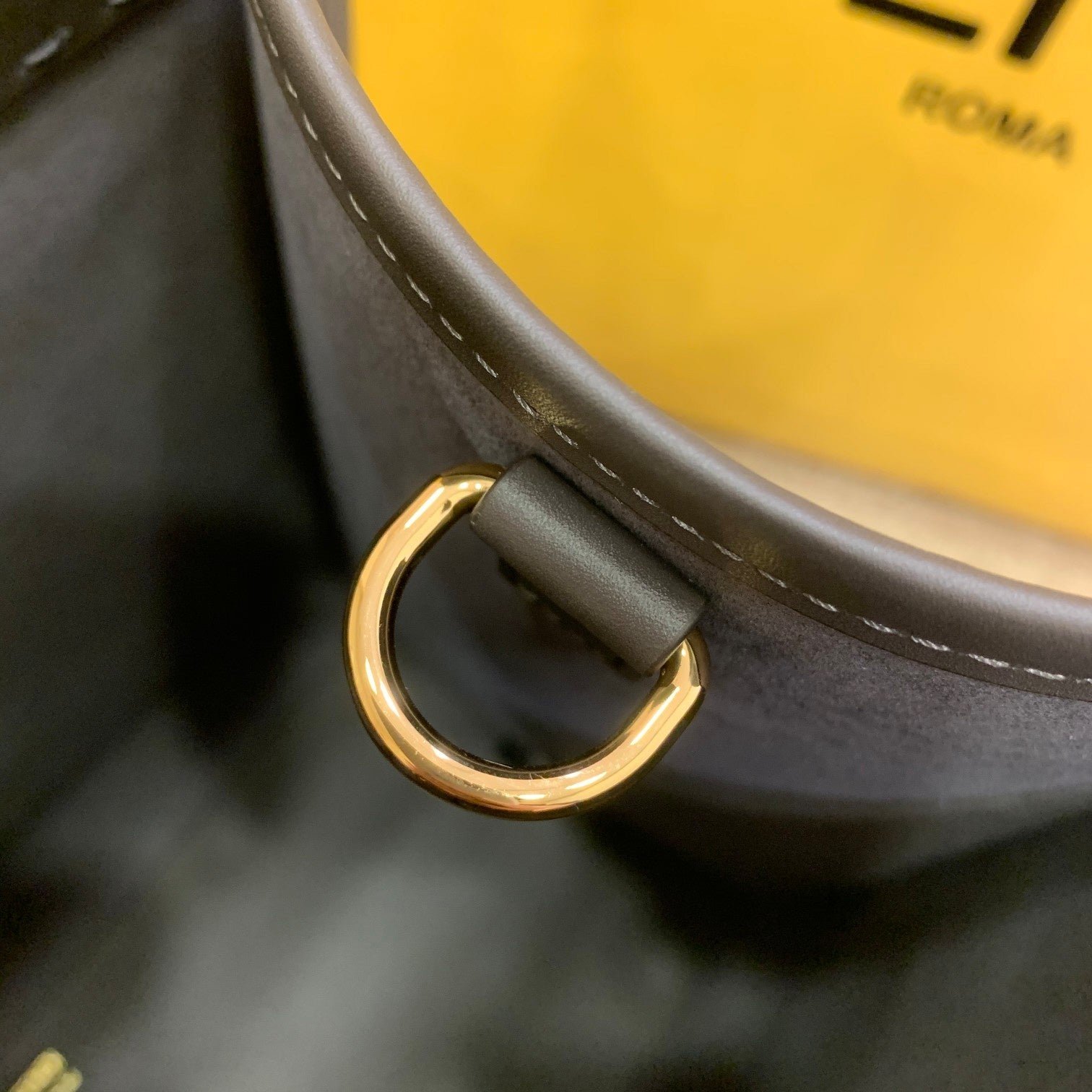 {Style No: 7XUGF28D} SHINE 40 TOTE BAG IN STONE GREEN EMBOSSED CALFSKIN - Image 5