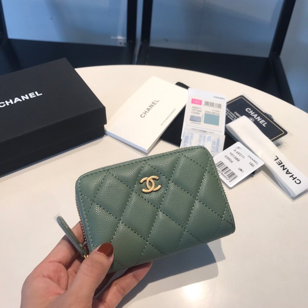 {Style No: XDFJLZNQ} CC ZIPPED COIN BASIC PURSE 11 TURQUOISE CALFSKIN GOLD ICON