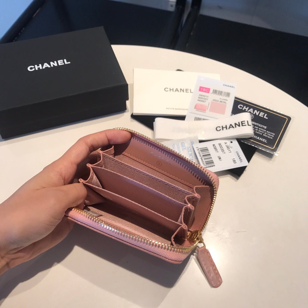 {Style No: A1QPDSPV} CC ZIPPED CAVIAR PURSE 11 PEACH CALFSKIN GOLD ICON - Image 3