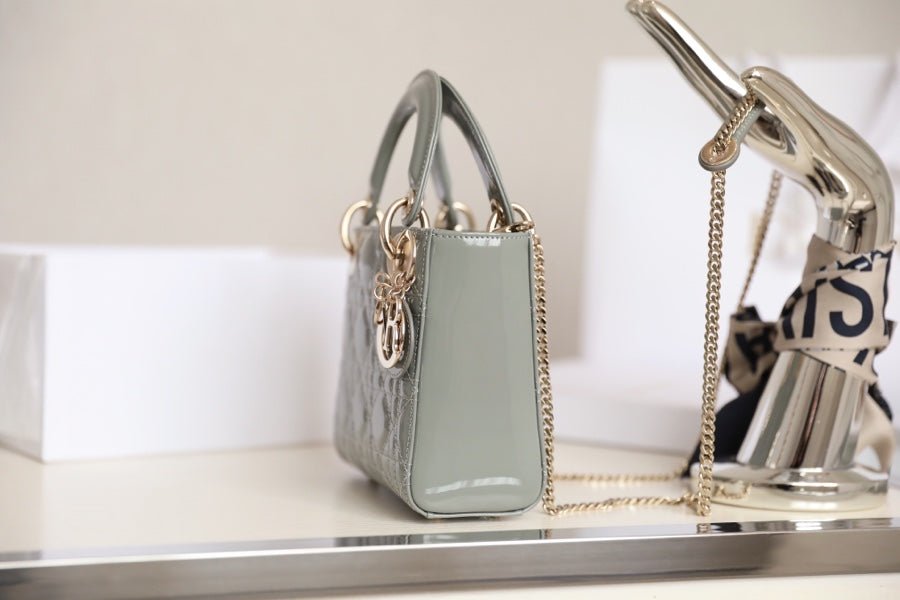 {Style No: AFEOHEYH} LADY 17 IN GRAY WITH CANNAGE PATTERN - Image 3