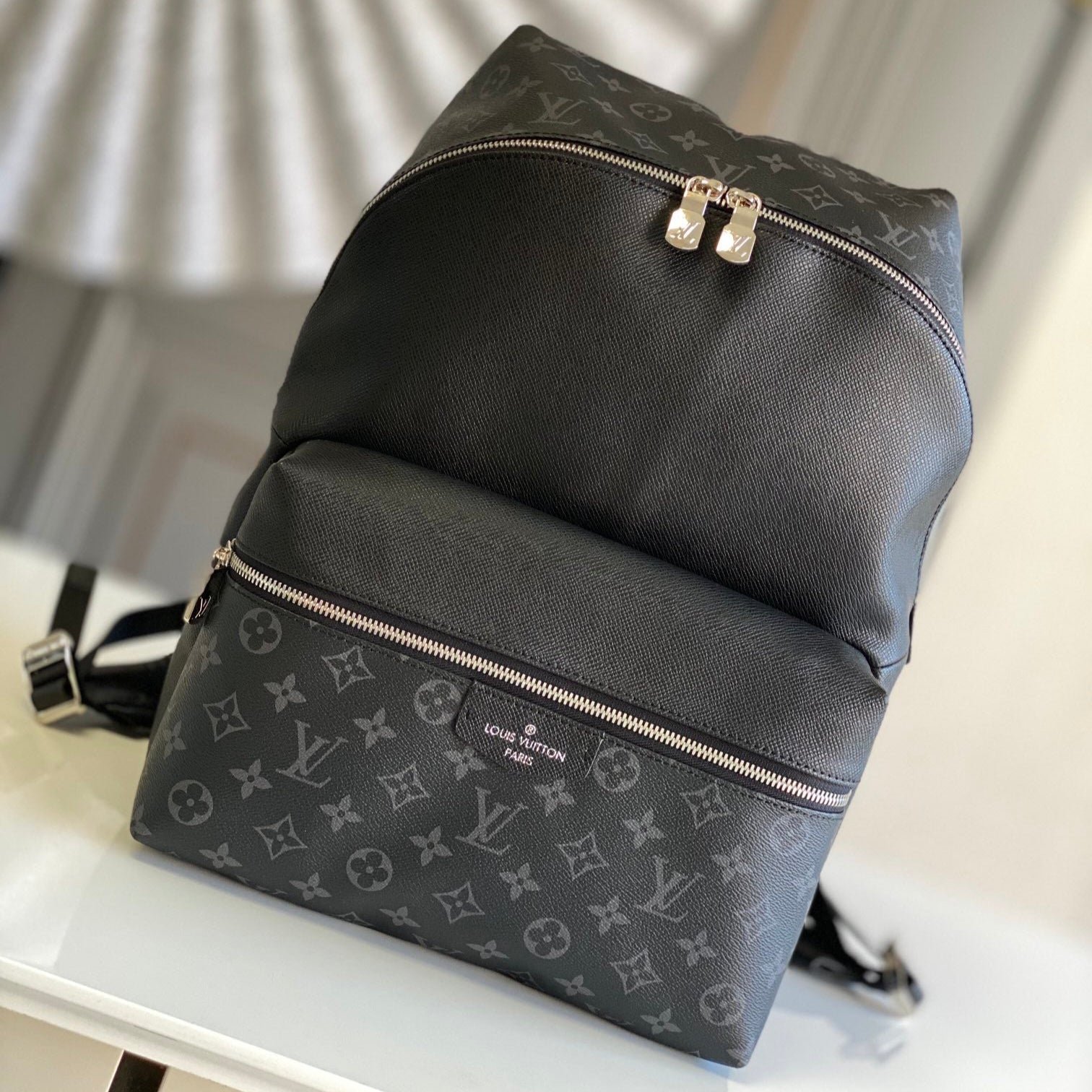 {Style No: V1U13AQ5} DISCOVERY BACKPACK 40 IN BLACK MONOGRAM CANVAS