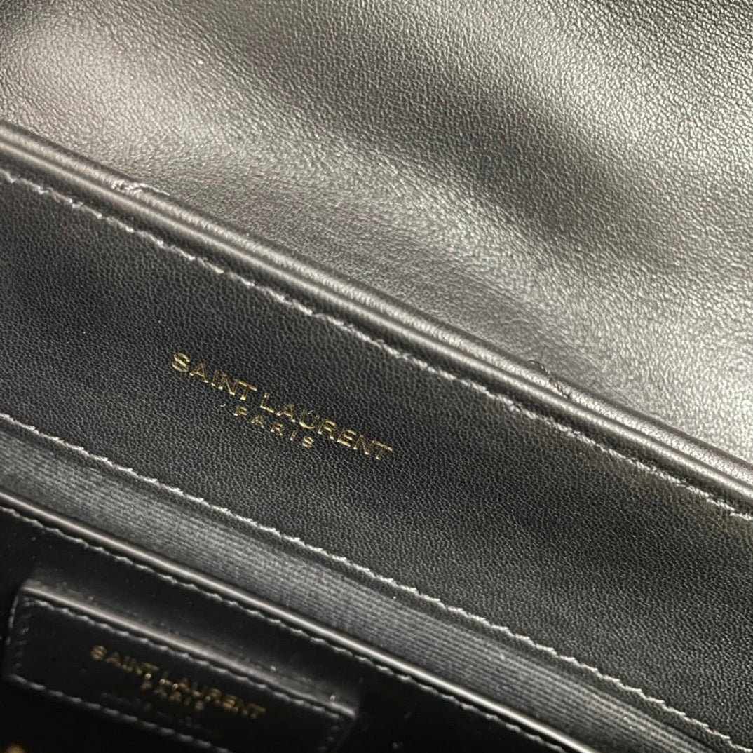 {Style No: B2NGG22E} LOULOU SMALL 25 IN BLACK LAMBSKIN GOLD HARDWARE - Image 3