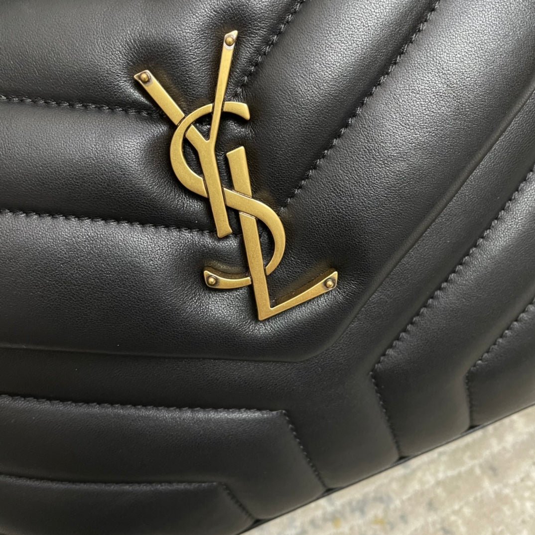 {Style No: B2NGG22E} LOULOU SMALL 25 IN BLACK LAMBSKIN GOLD HARDWARE - Image 9