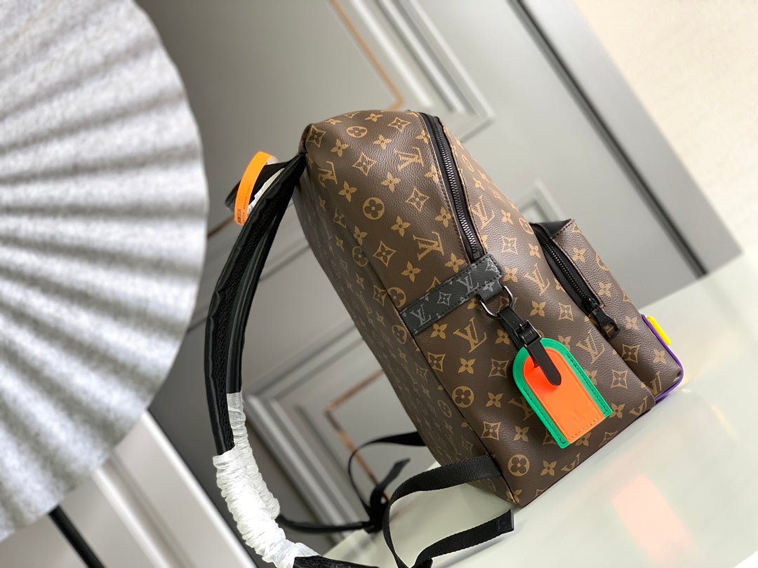 {Style No: 6IVCUOMY} DISCOVERY BACKPACK 40 IN BROWN MONOGRAM CANVAS RUBBER LOGO - Image 6