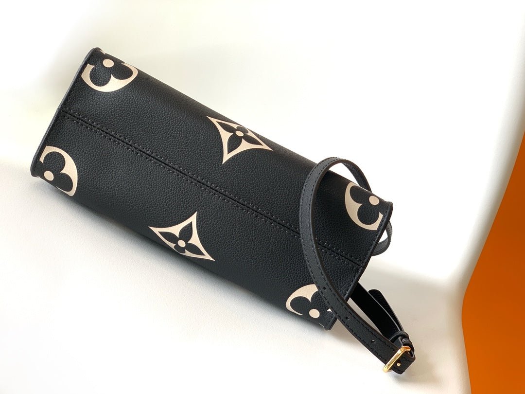 {Style No: LSZV8753} ONTHEGO TOTE 25 IN BLACK AND OFF WHITE MONOGRAM EMPREINTE - Image 5