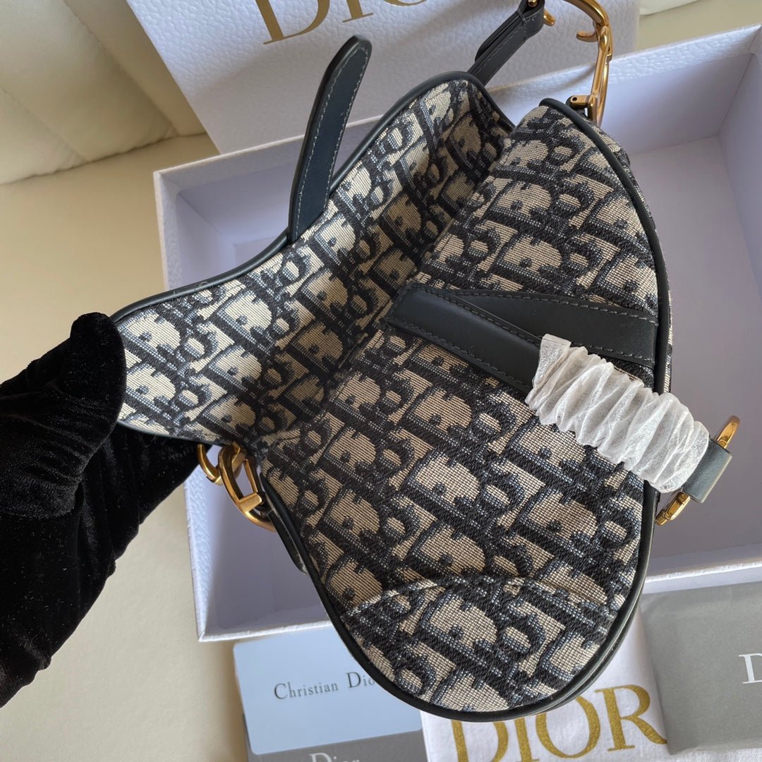{Style No: I62YDLF8} CD Saddle Bag Strap With Strap 19cm Blue Obique Embroidery - Image 3