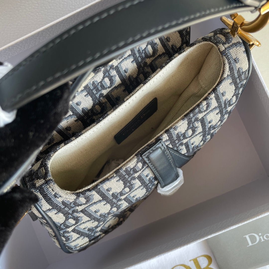 {Style No: I62YDLF8} CD Saddle Bag Strap With Strap 19cm Blue Obique Embroidery - Image 6