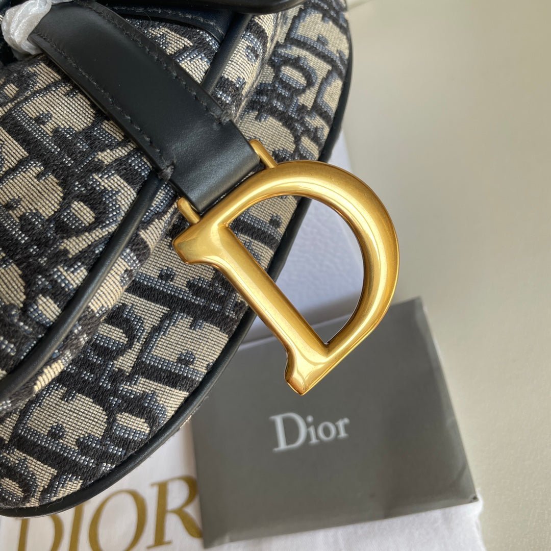 {Style No: I62YDLF8} CD Saddle Bag Strap With Strap 19cm Blue Obique Embroidery - Image 7
