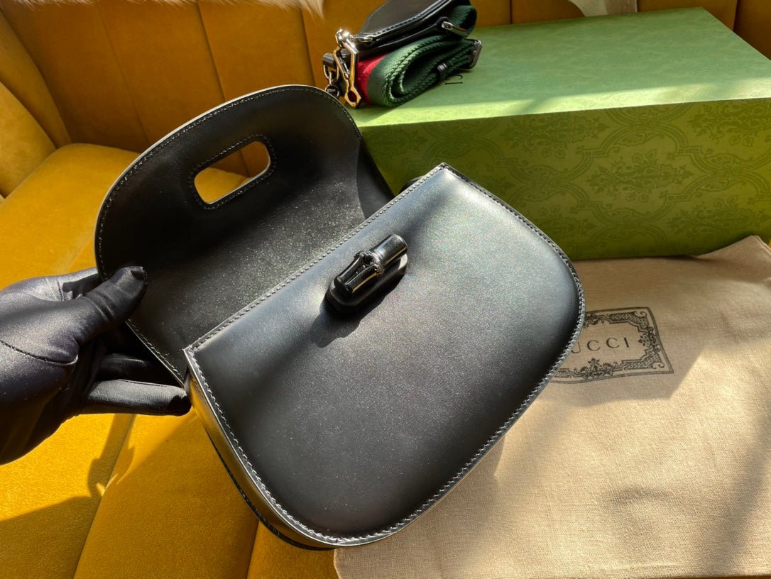 {Style No: 2X7NF9JQ} BAMBOO TOP HANDLE BAG 21 IN BLACK CALFSKIN - Image 3