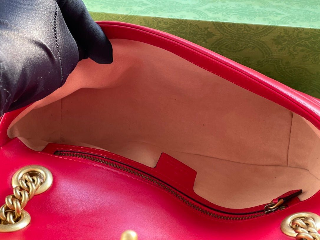 {Style No: VT5XV46G} GG MARMONT MATELASSÉ LARGE 26 BAG RED PINK CALFSKIN - Image 7