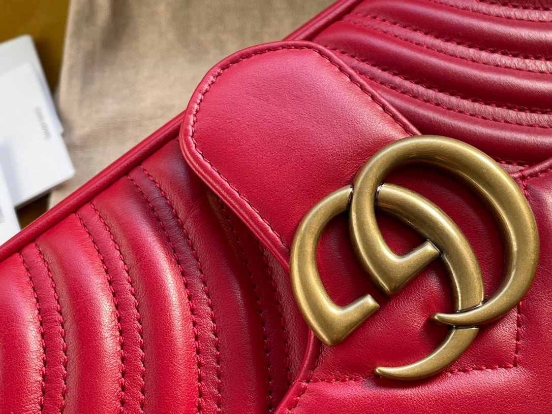 {Style No: VT5XV46G} GG MARMONT MATELASSÉ LARGE 26 BAG RED PINK CALFSKIN - Image 5