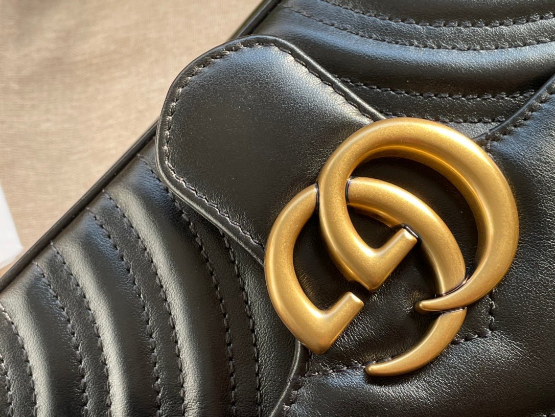 {Style No: M3BYHNW4} GG MARMONT MATELASSÉ SMALL 22 BAG BLACK CALFSKIN - Image 9
