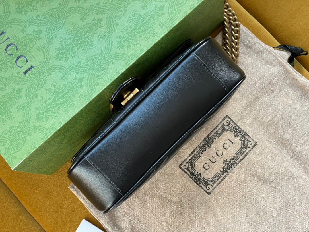{Style No: M3BYHNW4} GG MARMONT MATELASSÉ SMALL 22 BAG BLACK CALFSKIN - Image 4