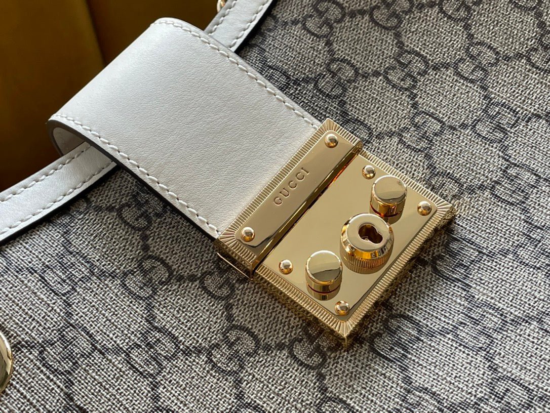 {Style No: LZRSE3AV} GG PADLOCK LARGE 35 SHOULDER BAG BEIGE CANVAS AND WHITE CALFSKIN - Image 9