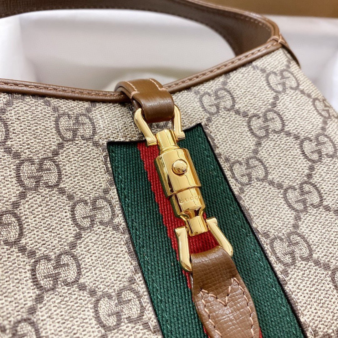 {Style No: 16I4XHPN} JACKIE 1961 SMALL 28 SHOULDER BAG IN BEIGE CANVAS AND BROWN CALFSKIN - Image 4