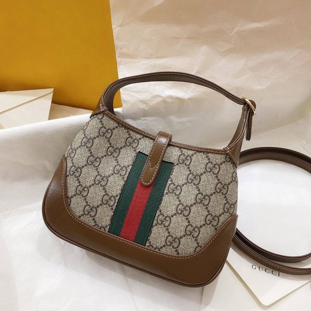 {Style No: 16I4XHPN} JACKIE 1961 SMALL 28 SHOULDER BAG IN BEIGE CANVAS AND BROWN CALFSKIN - Image 3