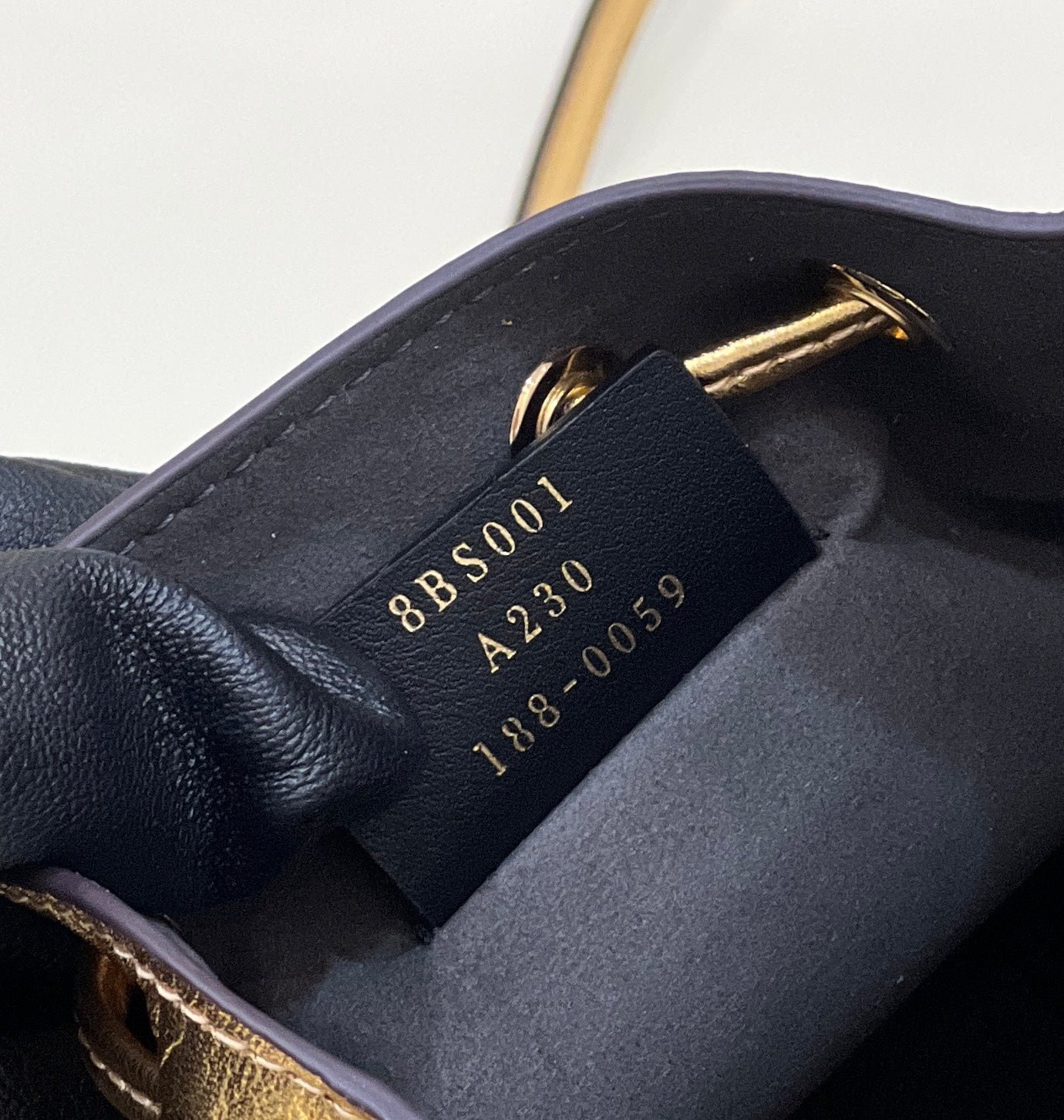 {Style No: 4HQ6AFBX} MON TRESOR 18 IN GOLD METALLIC CALFSKIN - Image 2