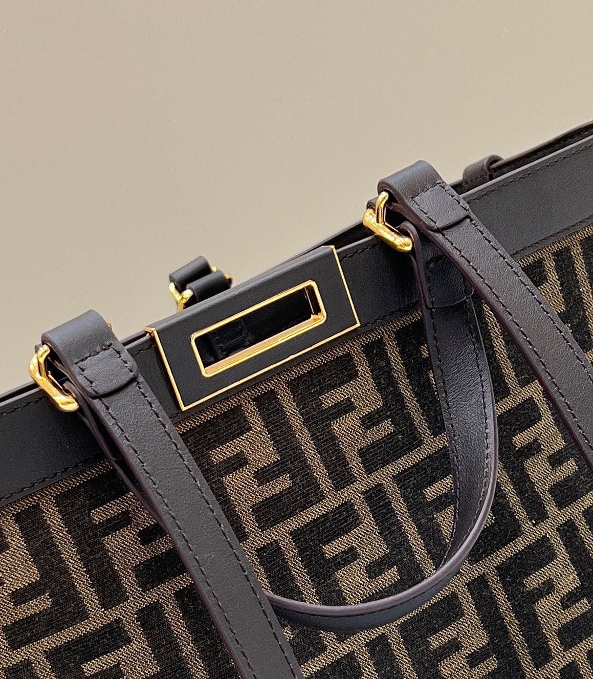 {Style No: LPYMHS5L} FENDI TOTE 41 BAG IN BROWN MIX BLACK MONOGRAM CANVAS GOLD HARDWARE - Image 4