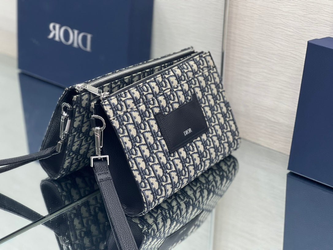{Style No: 5VHL3564} SADDLE 28 BAG IN BLUE OBLIQUE JACQUARD - Image 2