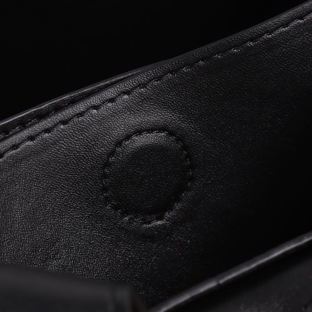 {Style No: 8CI3N5XP} PRA 18 DYNAMIQUE LOGO TOTE BAG IN BLACK CALFSKIN - Image 4