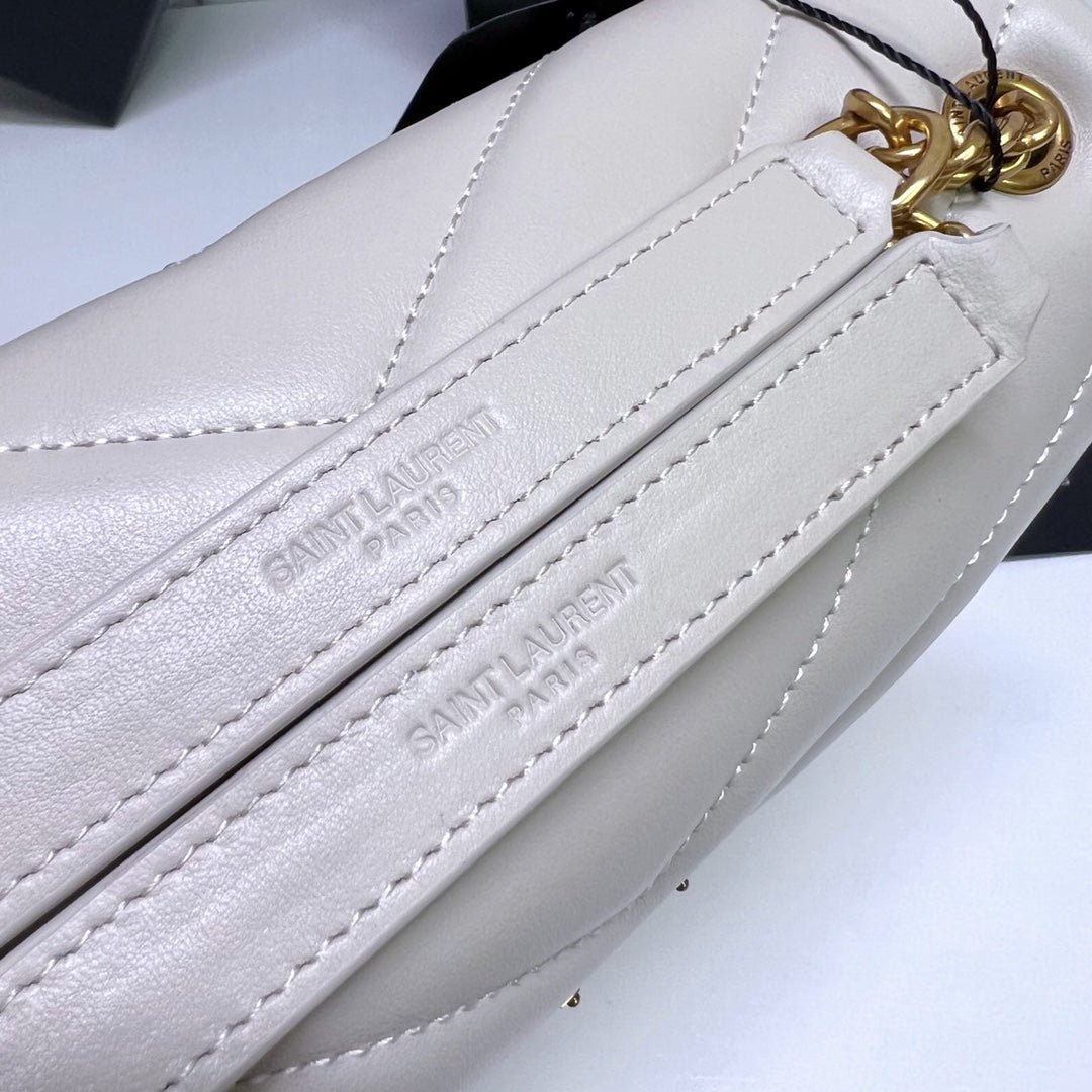 {Style No: AU1VERCO} LOULOU SMALL 25 IN WHITE LAMBSKIN GOLD HARDWARE - Image 4