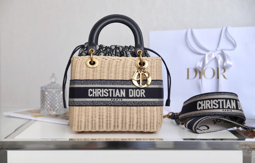 {Style No: HQ78K6WJ} LADY 24 BASKET BAG IN BLACK OBLIQUE JACQUARD MIX BEIGE WICKER - Image 2