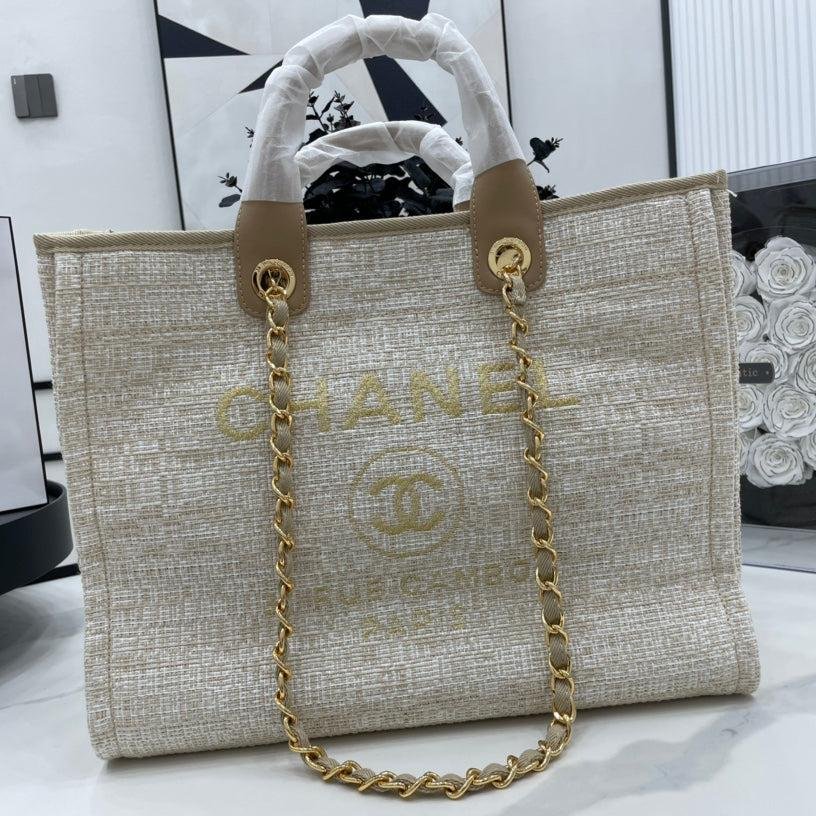 {Style No: GGAENAH6} CC DEAUVILLE LARGE 38 TOTE BAG IN BEIGE CANVAS GOLD HARDWARE