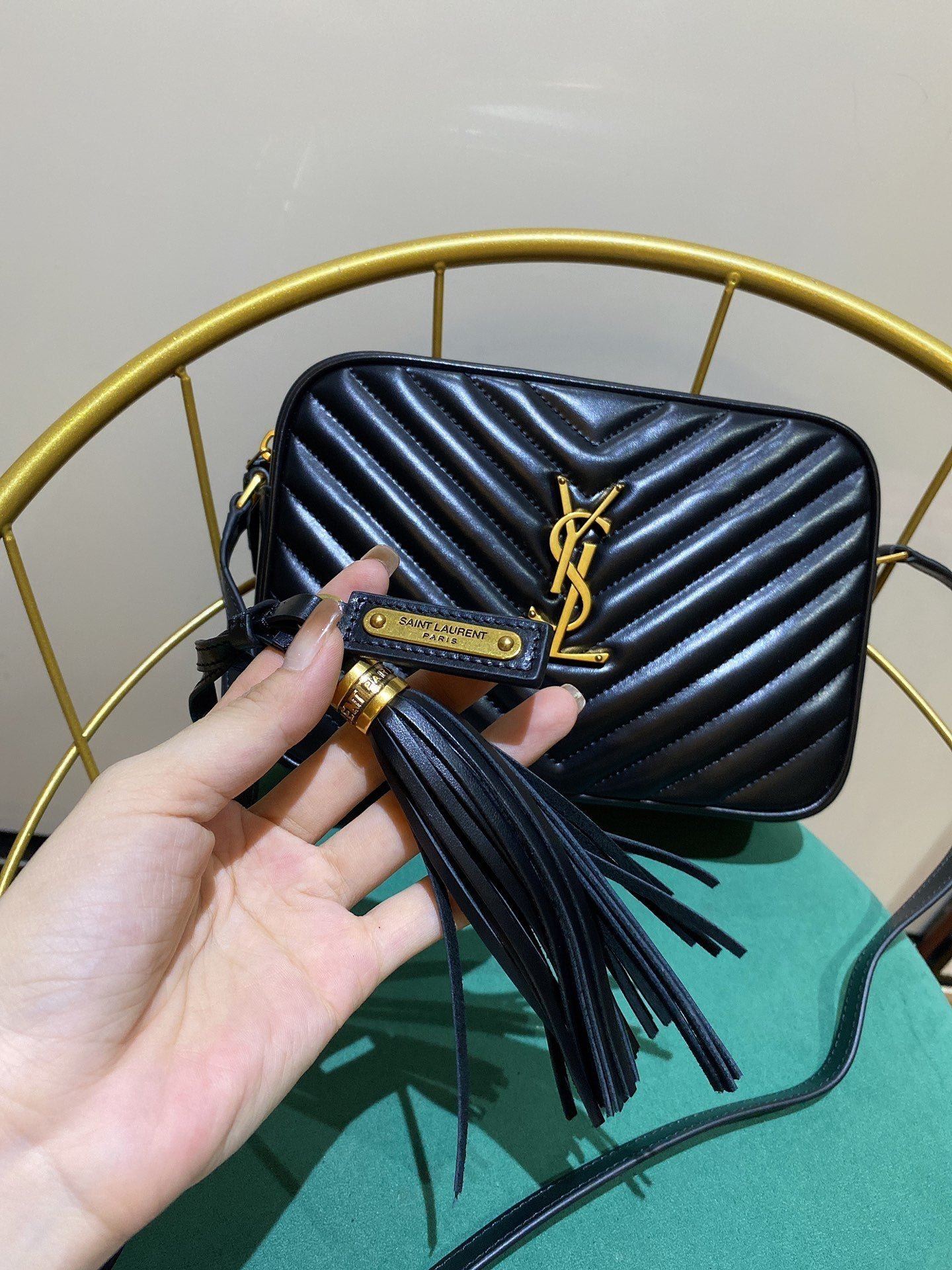 {Style No: NN218MLC} LOU 23 CAMERA BAG IN BLACK/ GOLD QUILTED LEATHER - Image 3