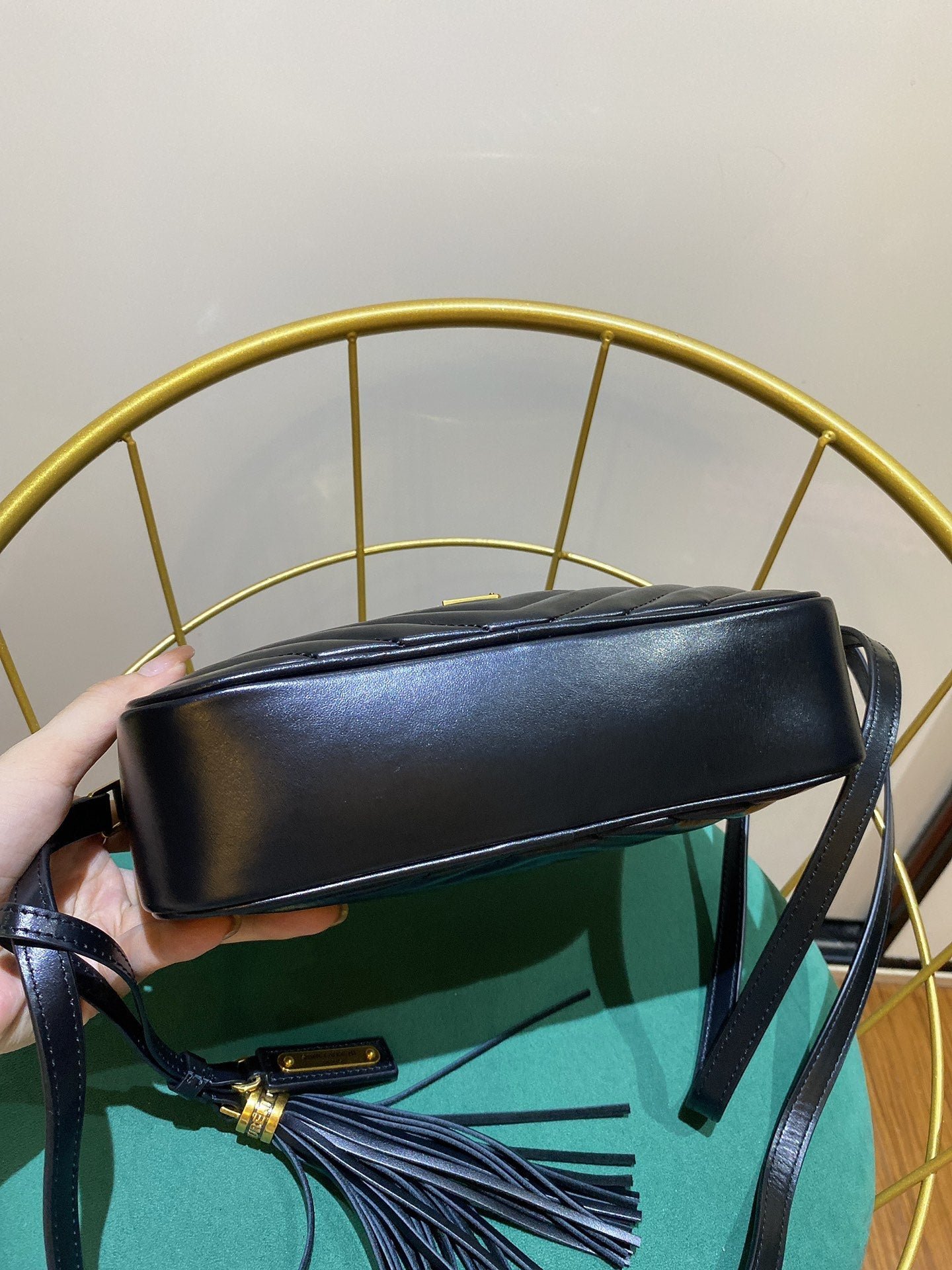 {Style No: NN218MLC} LOU 23 CAMERA BAG IN BLACK/ GOLD QUILTED LEATHER - Image 4