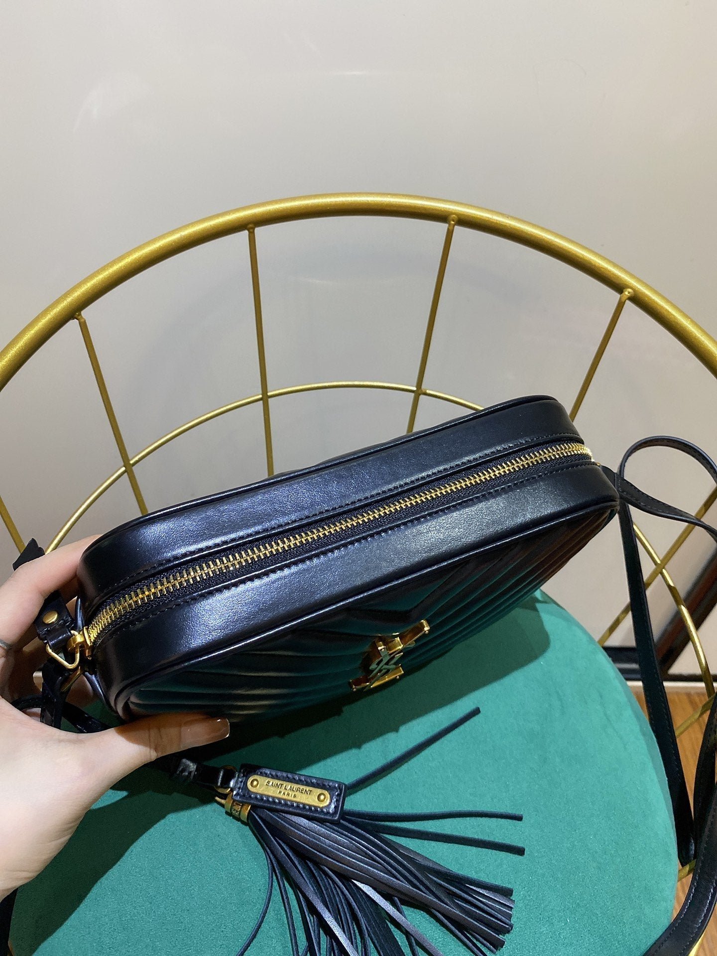 {Style No: NN218MLC} LOU 23 CAMERA BAG IN BLACK/ GOLD QUILTED LEATHER - Image 6